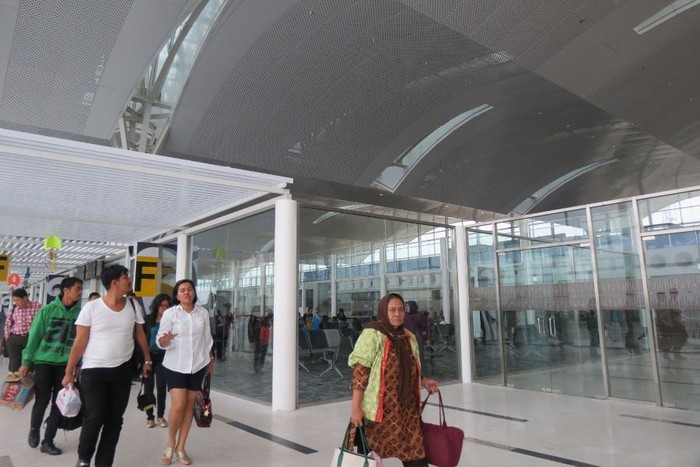 Bandara Kuala Namu, Baru Tapi Kurang Sentuhan