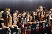 Ini dia kerumunan para fans setia dari One Direction. REUTERS/Lucas Jackson.     