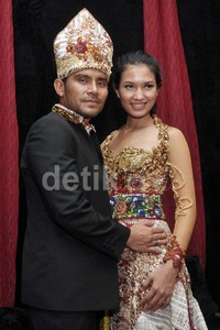Judika dan Duma Riris saat ditemui di Raden Sirait, Condet, Jakarta Timur, Selasa (27/8/2013). Noel/detikHOT.