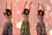 Trio Macan tampil bak penari tarian perut. Noel/detikHOT.