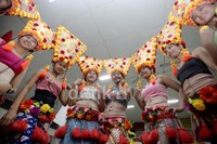 Pagelaran seni budaya itu mengisahkan tentang keindahan cinta terhadap Tuhan, sesama manusia dan Tanah Air.