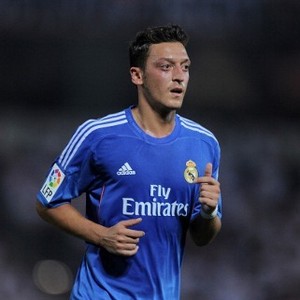 Oezil Tumbal Bale?