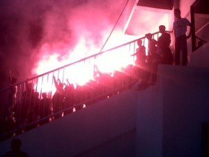 Rusuh Suporter di Sleman, Kaca Bus Pendukung Persib Pecah
