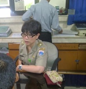 Ini Tanggapan Lurah Cantik Susan yang Dituntut Mundur Warga LA