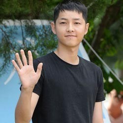 Sebelum Wajib Militer, Song Joong Ki Bikin Proyek Amal