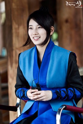 Suzy miss A dan Lee Junki Juara di Seoul Drama Awards 2013