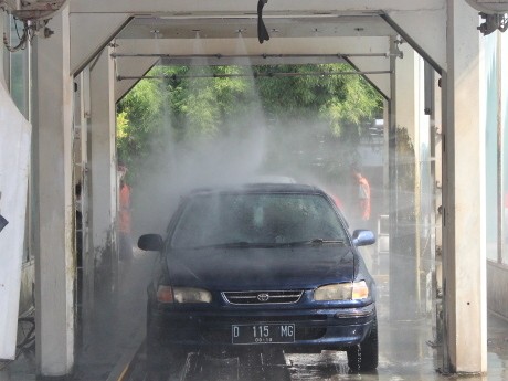 Konsumen Car Wash Otomatis Biasanya Lebih Cinta Mobil