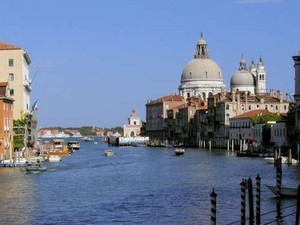 Pasca Kecelakaan, Gondola di Venesia Hanya Beroperasi Saat Malam