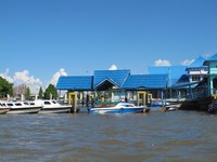 Hanya saja, kota ini sangat kaya pancaran sinar matahari. Jadi kalau berkeliling pada siang hari, jangan lupa untuk mengenakan kacamata hitam dan penutup kepala ya (Putri/detikTravel)