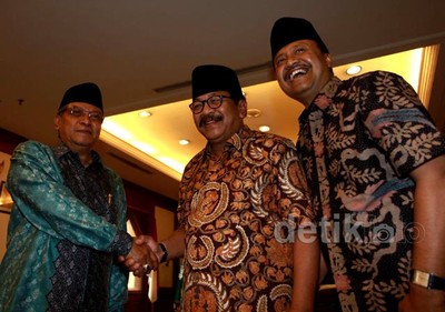 Gubernur dan Wakil Gubernur Jatim Sambangi PBNU