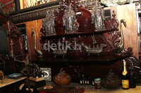 Menurutnya mengoleksi barang-barang tersebut sudah kegemarannya sejak lama. Gus Mun/detikHOT.