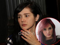 Perbandingan wajah dengan dan tanpa make-up Mulan Jameela.