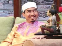 Sebelumnya, Ustad Solmed juga menuturkan permintaan maaf secara live dalam tayangan 'Show Imah' pada hari Selasa (27/8/2013).