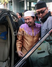 Bravo, selamat buat teman-teman, terus berdakwah di tanah air maupun di Hong Kong, tutupnya.