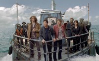 Percy Jackson cs berada di atas kapal laut bersama para zombie di laut monster. Twentieth Century Fox Film Corporation.