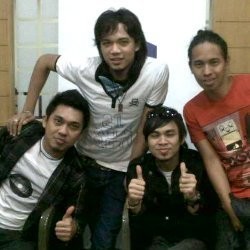 Zigaz, Menyelaraskan Lagu Cinta dalam Nuansa Rock