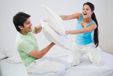 Mana yang Lebih Rentan Cedera Saat Bercinta, Pria atau Wanita?