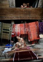 Keceriaan Anak-anak Kampung Ulos