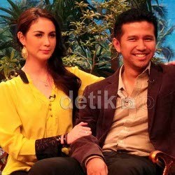 Emil Sosok Suami Mapan dan Bisa Bimbing Arumi