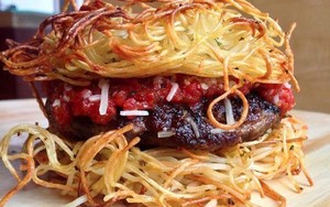 Setelah Burger Ramen, Kini Ada Burger Spaghetti