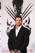 Hugh Jackman Necis di Premiere Wolverine