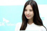 Dara kelahiran 28 Juni 1991 itu tampak manis meskipun tidak memakai make-up yang tebal. TenAsia/Paeng Hyun-joon.