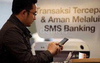 Layanan ini memberikan keleluasaan dan rasa nyaman dalam bertransaksi melalui SMS tanpa harus bergantung dengan jaringan internet.
