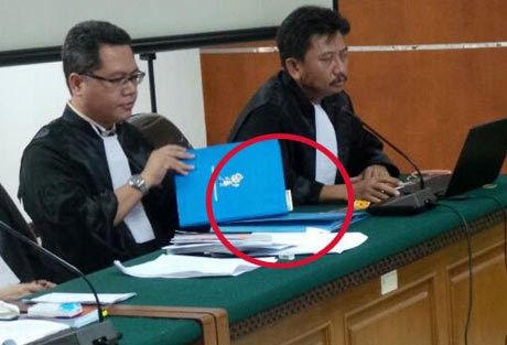 Ada Uang US$ 100 di Buku Pledoi Irjen Djoko, MA: Ini Menarik