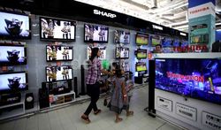 Dolar Naik, Harga Elektronik Ikut Terkerek