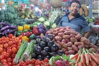 Belanja dan berburu foto saat traveling adalah dua kegiatan yang seru untuk dilakukan. Nah, di Pasar Brastagi, wisatawan bisa melakukan dua hal itu sekaligus (Fitraya/detikTravel)