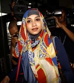 Jenguk Fathanah, Sefti Bawa Cinta