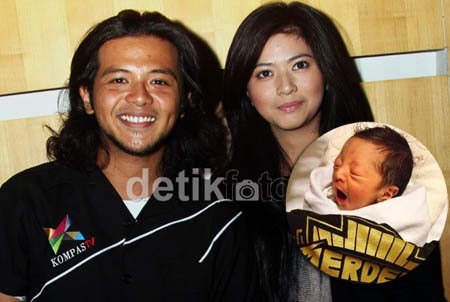 Ramon Y Tungka Bicara Tentang Kelahiran Sang Buah Hati