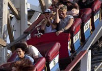 Ini dia ekspresi dari Beyonce saat menaiki Roller Coaster. REUTERS/Carlo Allegri.