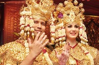 Setelah akad nikah, pasangan itu akan menggelar acara resepsi pada Minggu (1/9/2013) di Balai Kartini, Jakarta Selatan. (noel/detikhot)