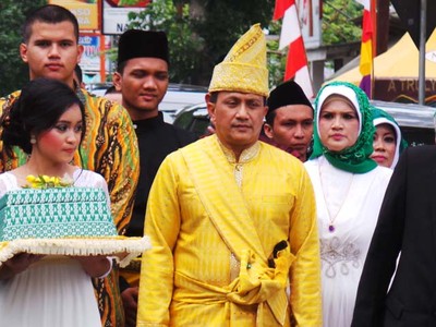 Meriahnya Pernikahan Bella dan Mayor Jenderal Agus