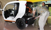 Kendaraan ini memiliki ukuran panjang 2.400 mm, lebar 1.250 mm dan tinggi 1.450 mm. Dengan bobot seberat 230 kg saja.