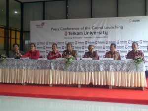 Mendikbud Resmikan Telkom University di Bandung
