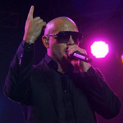Konser Ketiga di Jakarta, Pitbull (Masih) Bikin Cewek-cewek Histeris