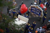 Masyarakat cukup antusias melihat parade Elit Springbed.