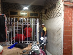 Polresta Bogor Olah TKP Penjualan ABG di Taman Sari, Jakarta Barat