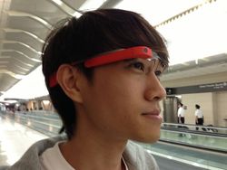 Lebih Intim dengan Google Glass