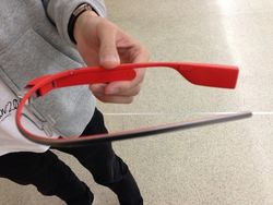 Lebih Intim dengan Google Glass