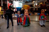 Aksi seniman Masti-Maker Dance Group di hadapan penonton.