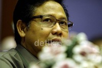 Rapat tersebut membahas laporan keuangan Pemerintah Pusat Tahun 2012.