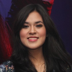 Ingin Lebih Berkembang, Raisa Produseri Albumnya Sendiri