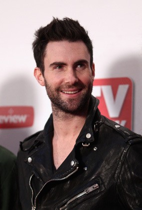 Adam Levine Habiskan Rp 680 Juta untuk Rawat Anjing