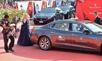 Dakota Fanning tiba di lokasi acara. Tullio M. Puglia/Getty Images.