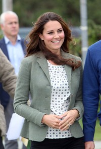 Luar biasa, di waktu yang cukup singkat pasca melahirkan, Kate Middleton mendapatkan kembali bentuk tubuhnya seperti semula. Paul Lewis/Getty Images.