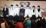 Keakraban Infinite di Jumpa Pers Jakarta