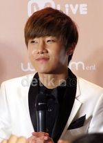 Keakraban Infinite di Jumpa Pers Jakarta